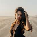 Married Woman Playing in Florence / Muscle Shoals